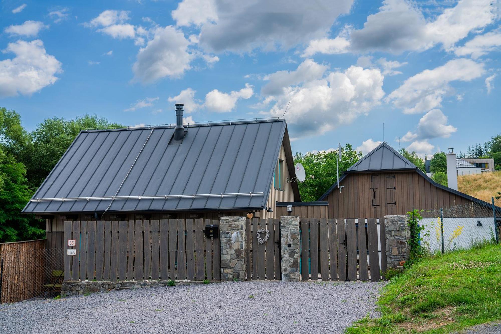 Chalupka Opal A Chalupa Achat Na Luke Lukahuta Chaletstiavnica Banska Stiavnica Na Samote - Samoobsluzny Pristup Cez Pin-Kod Nonstop Εξωτερικό φωτογραφία